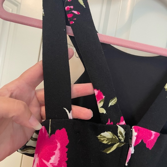 Xtroadinary floral sleeveless dress with illusion waist size large. - Picture 7 of 11